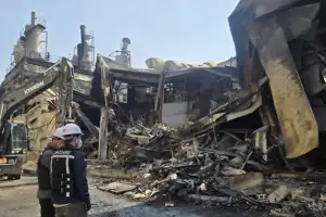 안전공업 희생자 14명, 가족품으로…화재참사 6일만