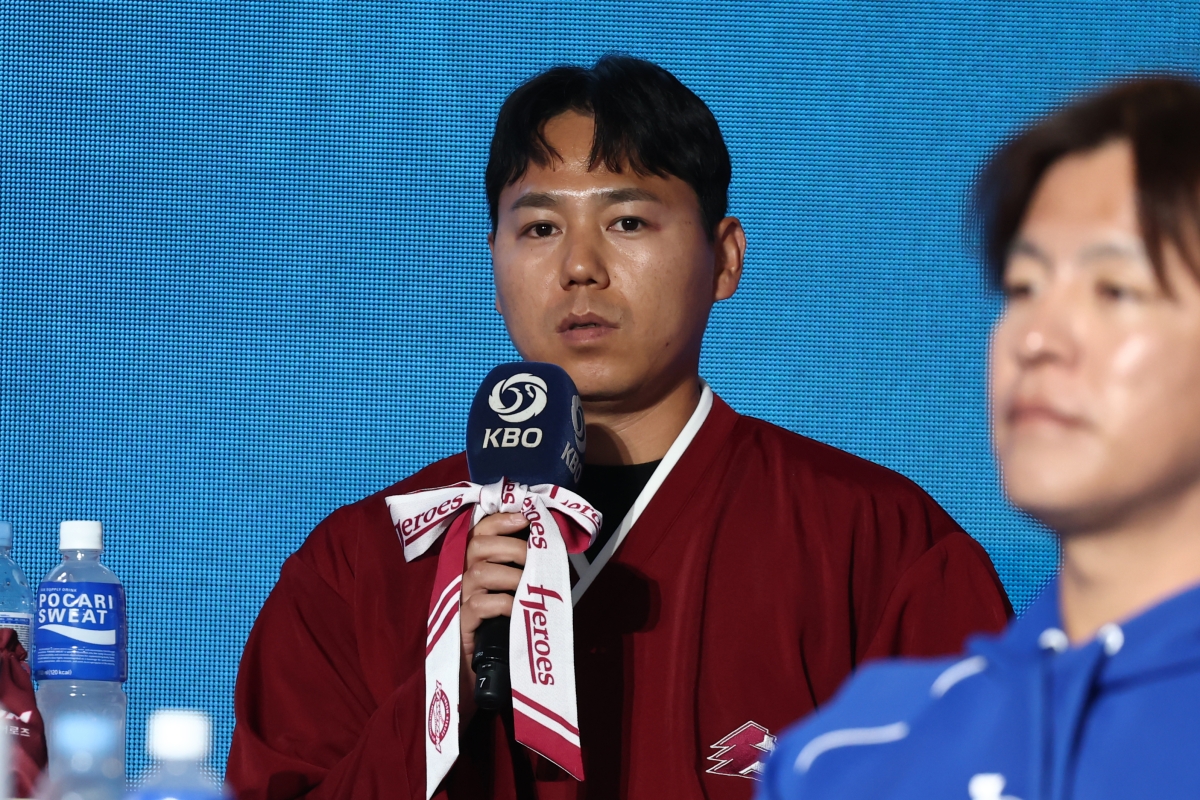 키움 히어로즈 하영민이 26일 서울 송파구 롯데호텔 월드에서 열린 2026 신한 SOL KBO 리그 미디어데이에서 질문에 답하고 있다. 2026.3.26 연합뉴스