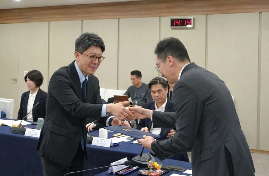 서울시 인공지능위원회 위원 위촉된 고광민 의원(오른쪽)