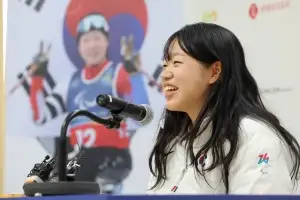 李 대통령 무려 6번 언급한 ‘영웅’ 김윤지 “많은 지원 부탁드립니다”