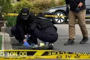 “살려달라 소리치며 뛰어와”… 주차장 칼부림 피해자·가해자 모두 위중(종합)