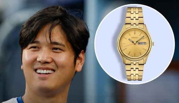 미국프로야구 메이저리그(MLB) 월드시리즈 3연패에 도전하는 오타니 쇼헤이(LA 다저스)가 동료 선수들에게 4000달러(약 600만원)짜리 시계를 선물했다. 다저스네이션 인스타그램 캡처
