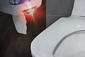 부서 회식 장소 화장실에 ‘몰카’ 설치…경찰, 장학관 구속영장 신청