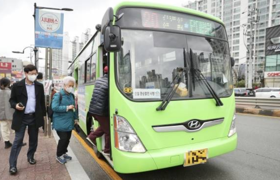 천안지역에서 운행되는 시내버스. 천안시 제공