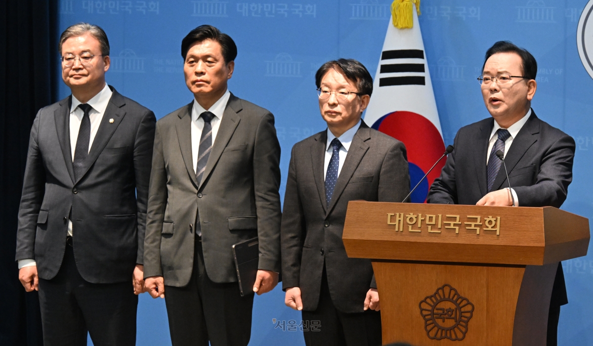 김부겸 전 국무총리가 30일 국회 소통관에서 대구시장 출마를 선언하고 있다. 2026.3.30 안주영 전문기자