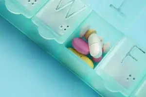 “유통기한 지난 ‘이 약’ 당장 버리세요”…감염 일으키고 실명 위험까지