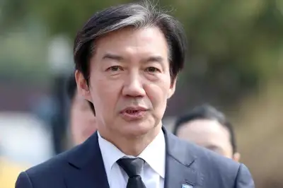 조국 “출퇴근 대중교통 한시 무료화하자” 제안