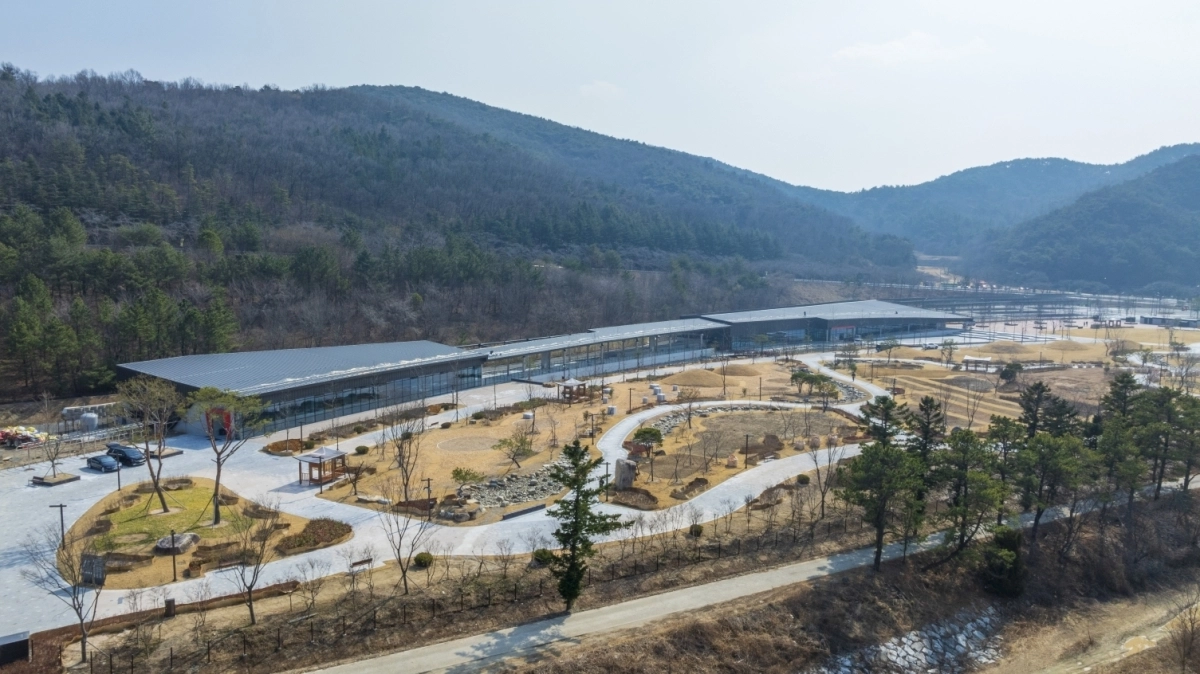 다음달 개장을 앞둔 경북 경주시 복합 문화정원 ‘라원’. 경주시 제공