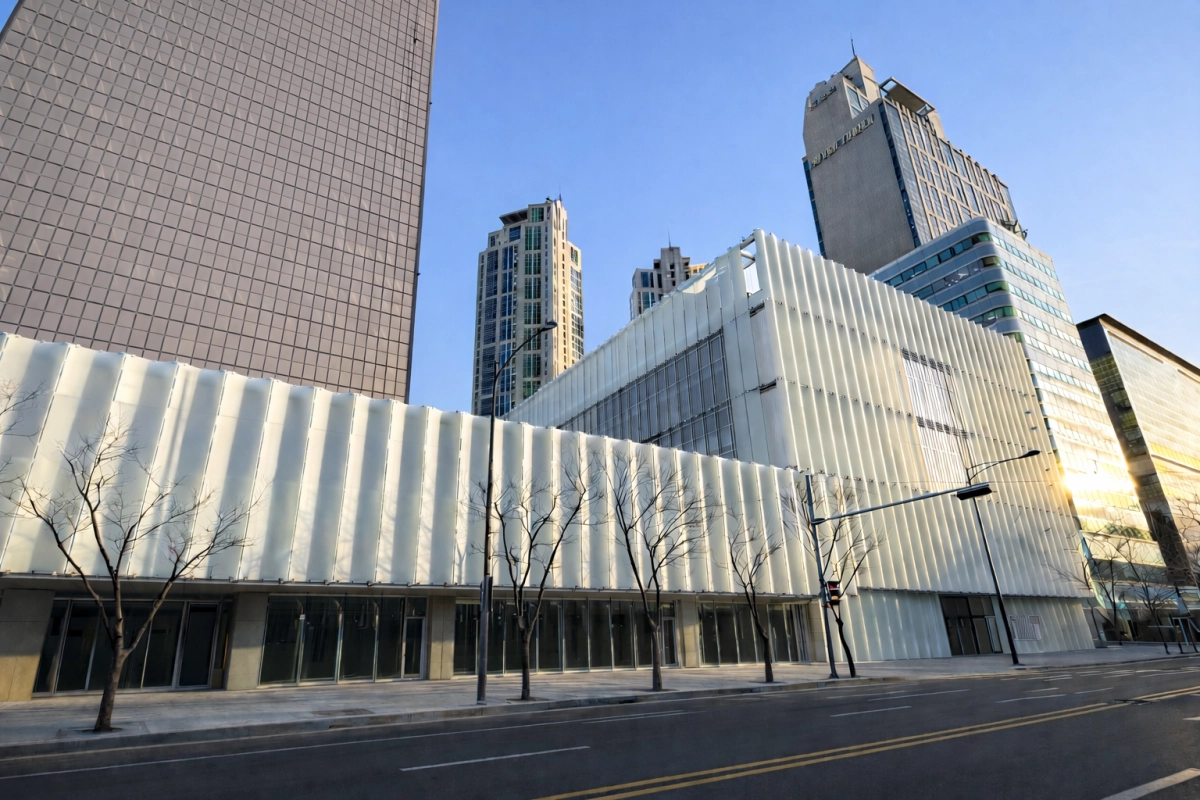 ‘퐁피두센터 한화’가 들어서는 서울 영등포구 여의도 63빌딩의 모습. 한화문화재단 제공