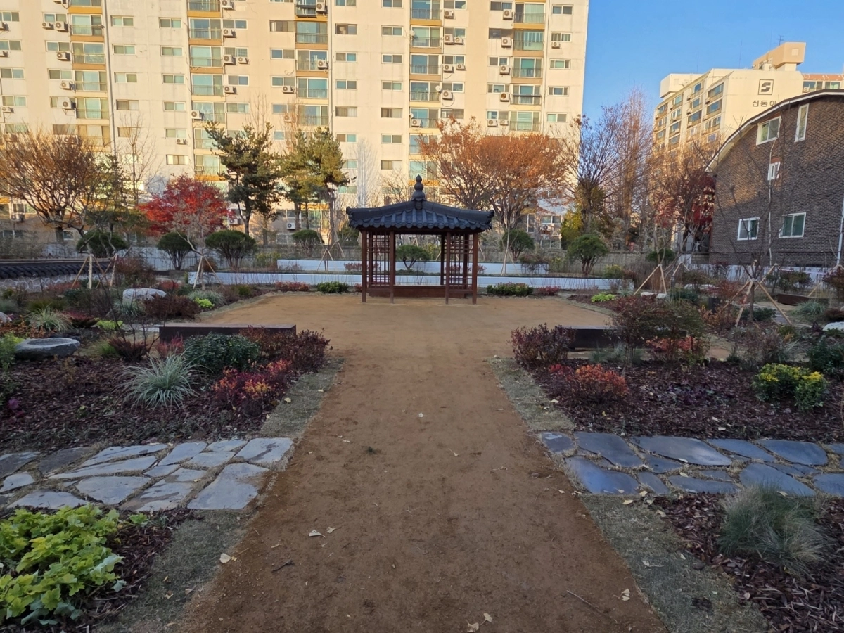 오는 4월에 문을 여는 송파구 영파여고 인근 ‘풍납동 세계 정원’ 내 한국 정원 전경. 송파구 제공
