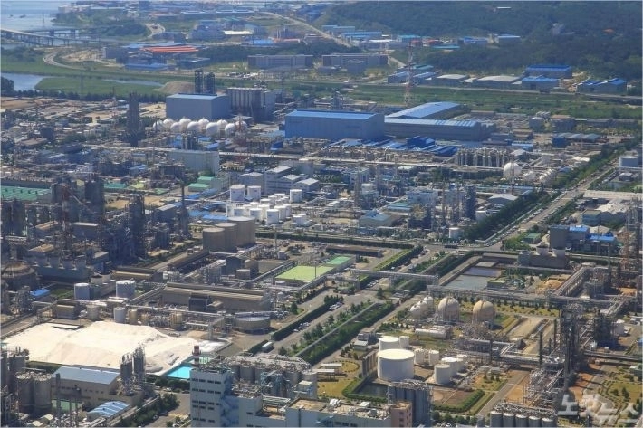 울산석유화학공단. 서울신문DB