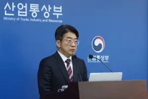 정부 “비축유와 기업 대체 원유 ‘맞교환 스와프’ 첫 시행”