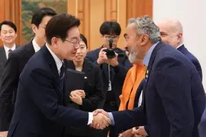 李대통령, 美하원 코리아스터디그룹 접견