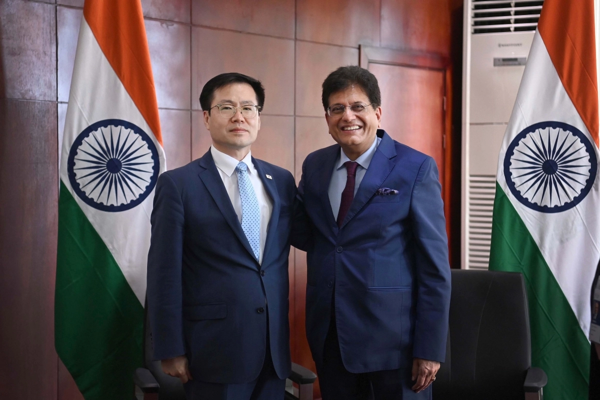 여한구 통상교섭본부장, 인도 상공부 장관과 기념촬영