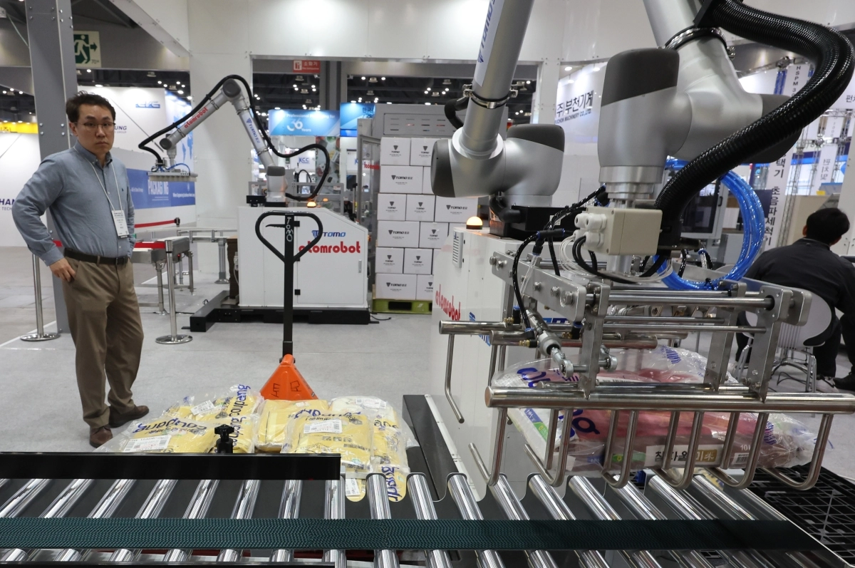 물류에 사용되는 팔레타이징 로봇