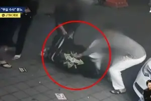 thumbnail - 故김창민 감독, 아들 앞에서 집단폭행 당했다…CCTV 보니