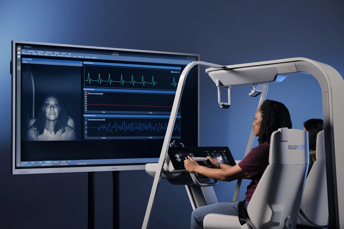 하만 관계자가 ‘하만 로드 레디’ 제품을 시연하고 있는 모습. 하만 인터내셔널 제공.