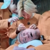 “이게 무슨 그림?”…추성훈, BTS 지민 무릎 베고 ‘귀 청소’ 소원 성취
