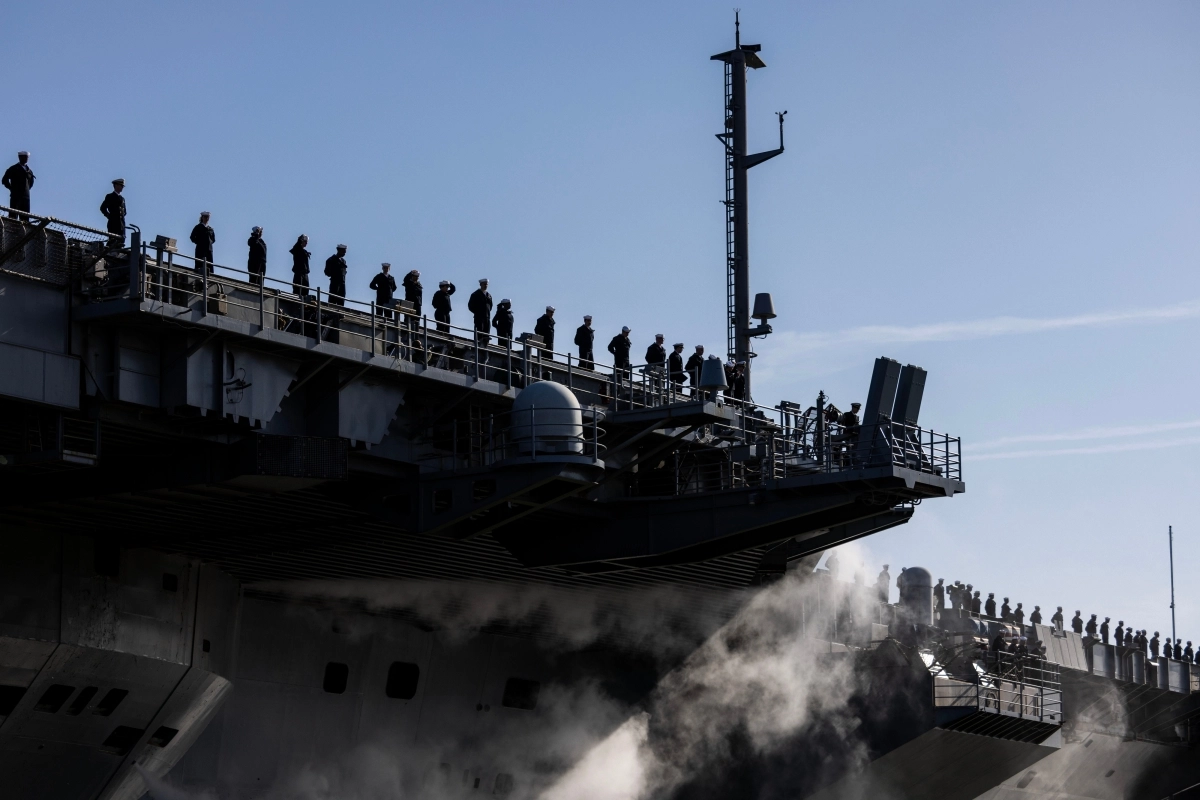 美 항모 중동 추가 배치… 6000명 이상 싣고 출항