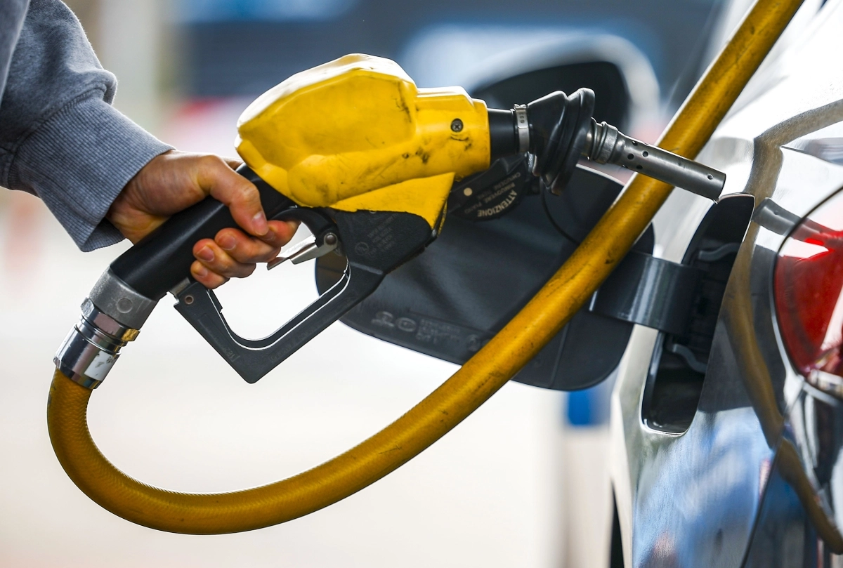 전국 휘발유 20일만에 1900원 재돌파