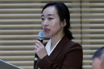 靑 수석대변인 강유정·대변인 전은수