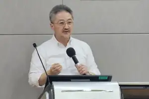 “노 킹스 시위 폭발, 트럼프의 비민주성에서 촉발”