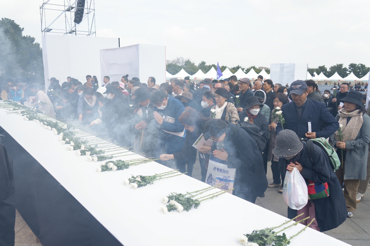 지난해 4월 3일 제주 4·3평화공원 위령제단·추념광장에서 열린 제77주년 4·3희생자 추념식 모습. 제주도 제공