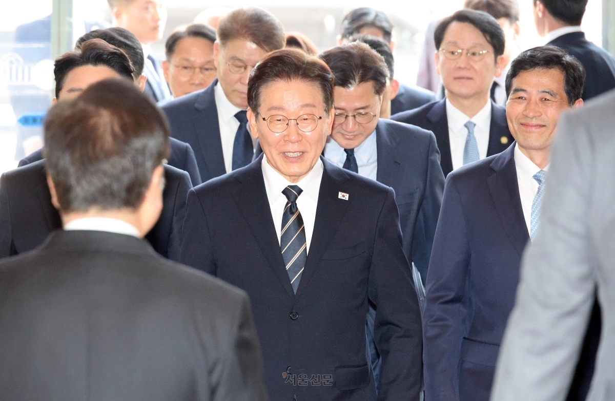 이재명 대통령이 2일 추가경정예산안 시정연설을 위해 국회로 들어서고 있다. 2026.4.2 안주영 전문기자
