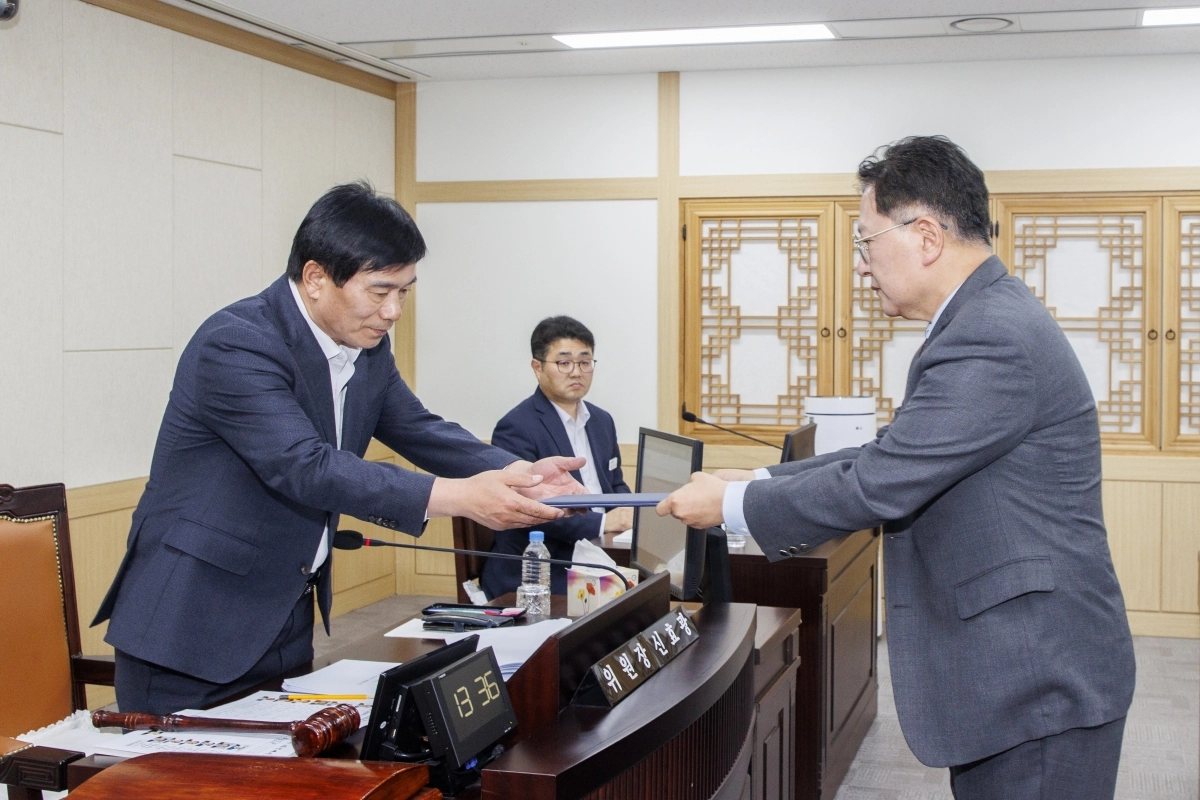 경북도농식품유통교육진흥원장 후보자 인사청문회. 경북도의회 제공