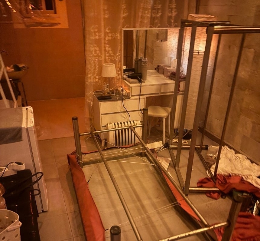 경찰이 압수한 대형 성매매업소의 침대. 서울경찰청 제공