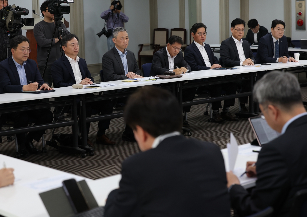 전쟁 장기화에 깊어가는 시름