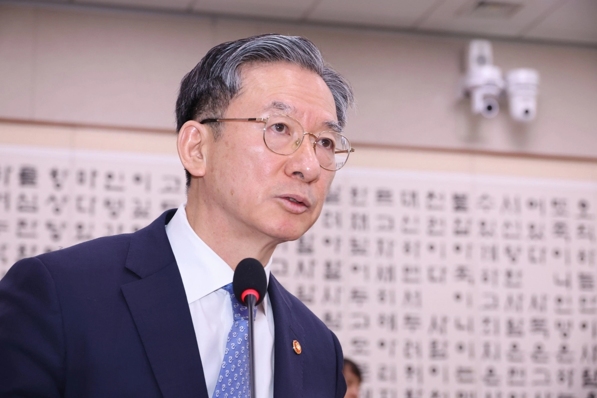 정성호 법무부 장관이 3일 서울 여의도 국회에서 열린 윤석열 정권 정치검찰 조작기소 의혹사건 진상규명 국정조사 특별위원회 전체회의에서 업무보고를 하고 있다. 뉴시스