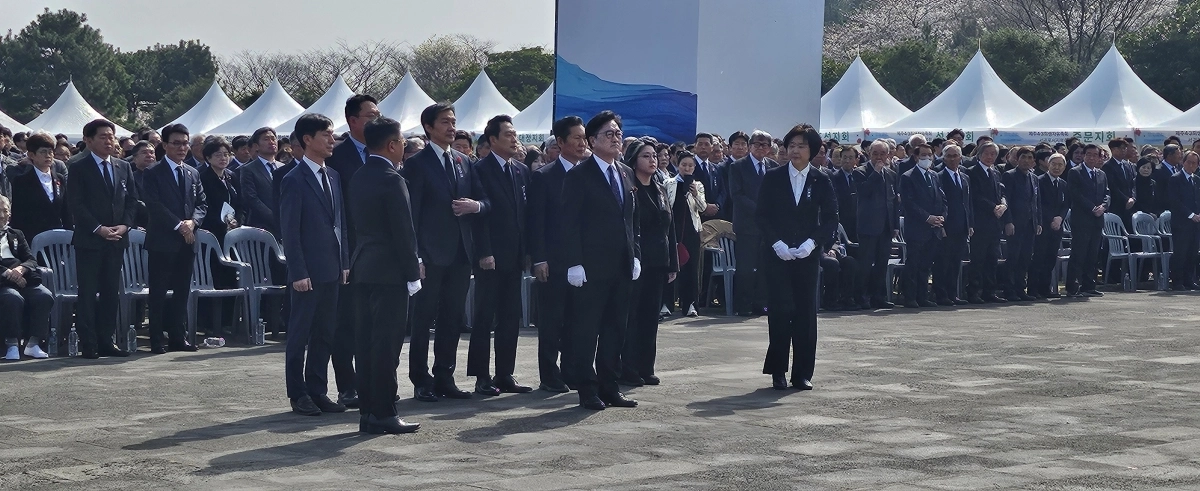 3일 제주4·3평화공원에서 열린 제78주년 제주4·3희생자 추념식에는 우원식 국회의장, 정청래·장동혁·조국 등 여야 정당 대표와 의원 등 각계 주요 인사가 참석했다. 제주 강동삼 기자