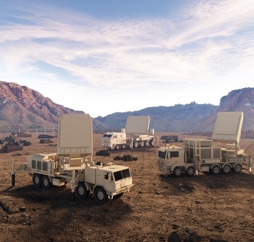 맨 오른쪽이 한화시스템의 장사정포요격체계 다기능레이다(LAMD MFR). 왼쪽부터 중거리 지대공 유도무기체계 다기능레이다(M-SAM-II MFR), 장거리 지대공 유도무기체계 다기능레이다(L-SAM MFR), 장사정포요격체계 다기능레이다(LAMD MFR) 한화시스템 제공