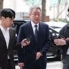 ‘1억 뇌물 의혹’ 강호동 농협회장 첫 소환… 18시간 밤샘 조사