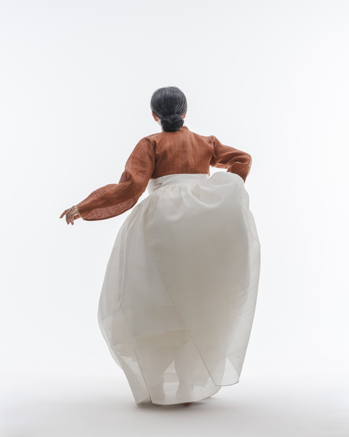 지난 3일 국립극장 연습실에서 시연한 국립무용단 ‘귀향’의 한 장면.  국립극장 제공