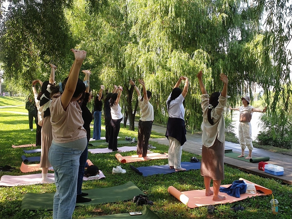 지난해 9월 서울 영등포구 선유도 공원 숲에서 ‘봄빛 태교’ 프로그램이 진행되고 있다. 영등포구 제공