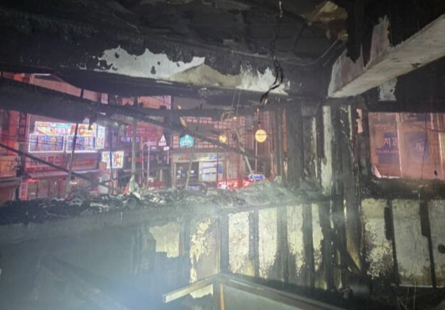 7일 오전 불이 난 인천 남동구 구월동 한 상가건물 (인천소방본부 제공)