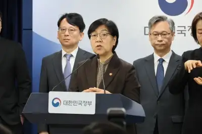 수액포장·주사침 3개월분 확보…사재기엔 “엄정 대응”