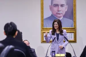대만 국민당 대표 중국 방문에 현 총통 “평화는 독재자의 선물 아냐”