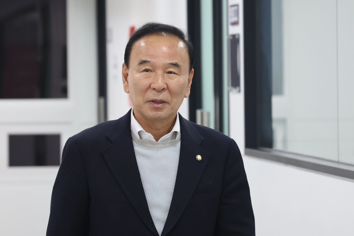 박덕흠 국민의힘 공천관리위원장이 7일 서울 여의도 당사에서 열린 공천관리위원회 비공개 회의에 참석하고 있다. 2026.04.07. 뉴시스