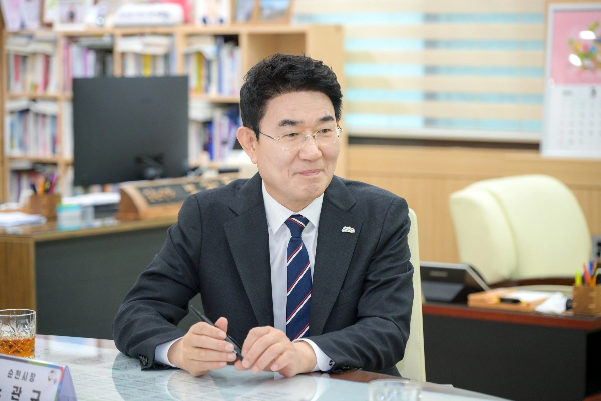 노관규 전남 순천시장이 7일 서울신문과의 인터뷰에서 “순천은 미래 산업 및 생태 도시로 변모 중”이라고 설명하고 있다. 순천시 제공