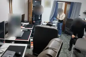 가정집 위장해 무등록 성인 PC방 운영한 60대 여성 덜미
