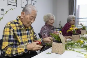 “거동도 못 하던 아내가 혼자 일어서”… 존엄 되찾은 구순 부부