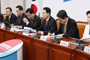 선수·심판 뒤섞인 野 최고위…지도부 공개 회의 ‘공천 다툼’