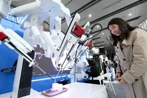 로봇수술기 시연