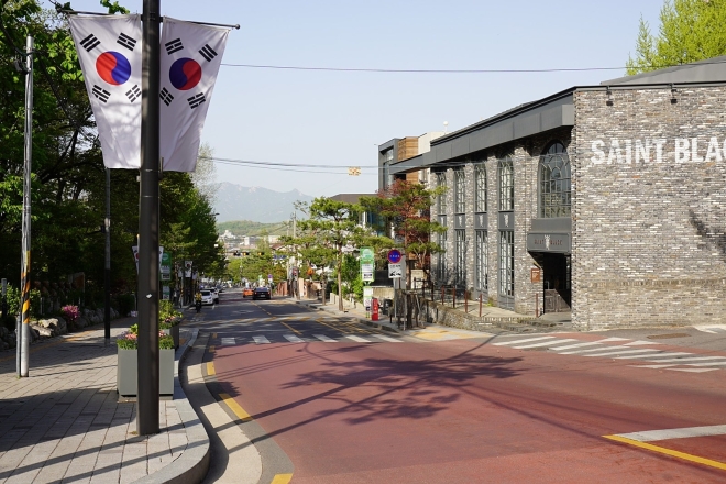 민주주의 정신 담긴 ‘4·19묘지’… 대한민국 초석 닦은 ‘초대길’ [서울 로드]