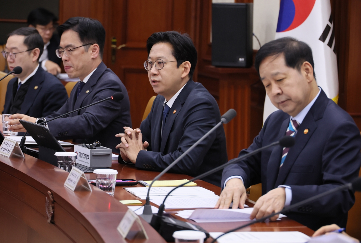 배경훈 부총리 겸 과학기술정보통신부 장관이 9일 서울 종로구 정부서울청사에서 열린 민생물가 특별관리 관계장관TF에서 발언하고 있다. 2026.4.9. 연합뉴스