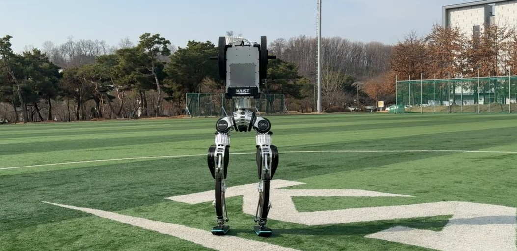 19일 대한민국 과학기술 축제에서 선보일 카이스트의 휴머노이드 로봇. 카이스트 제공