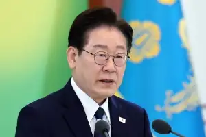 李대통령 “사욕 위해 국익 훼손하는 매국노, 정치·언론에도 버젓이”